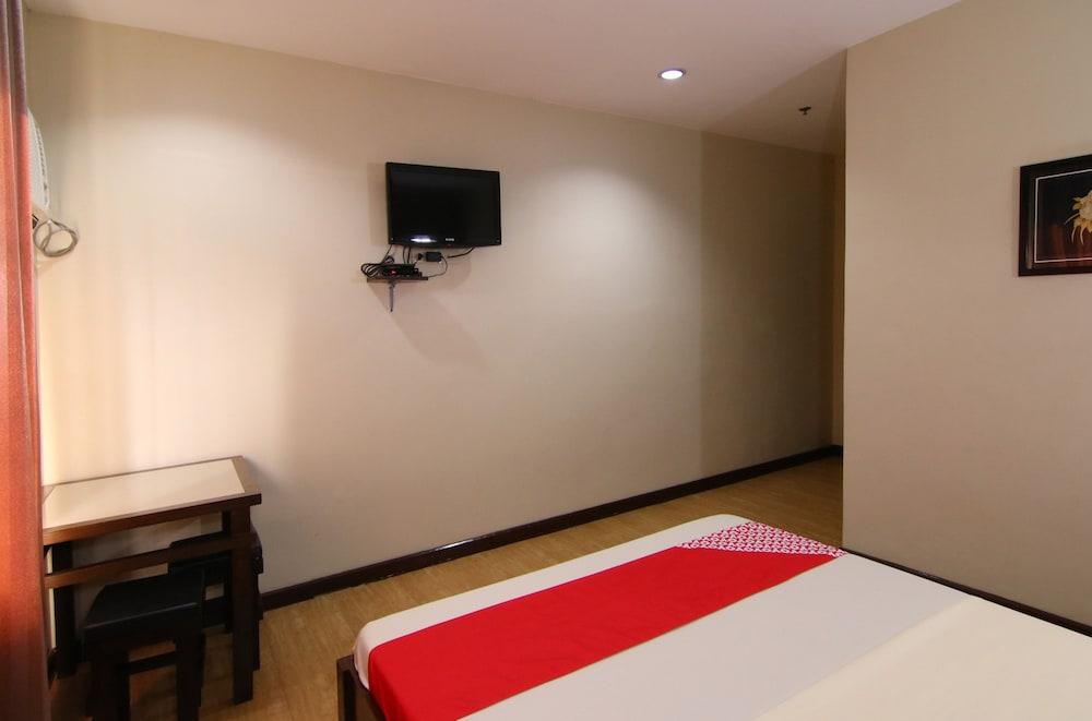 Oyo 110 Asiatel Hotel Pasay